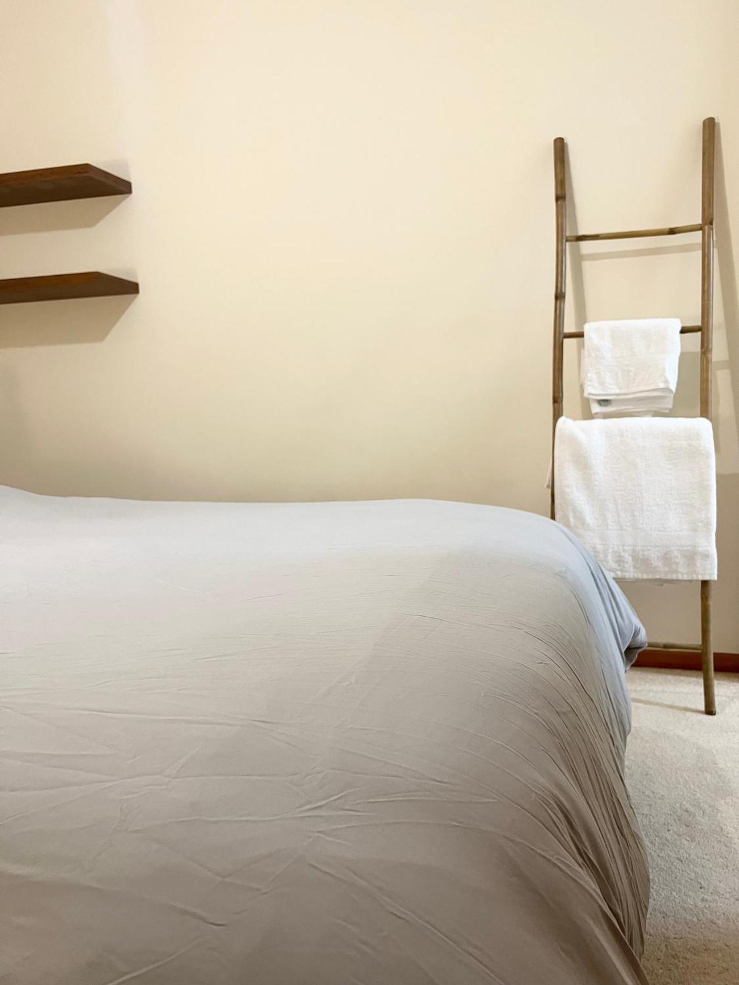 212 Apartment, A 2-Bedroom Escape Paphos Ngoại thất bức ảnh
